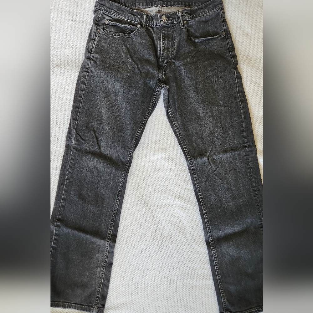 Men's Levi 559 jeans 34 waist, 32 length. Faded black